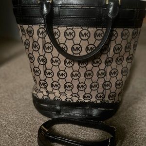 Michael Kors bucket tote